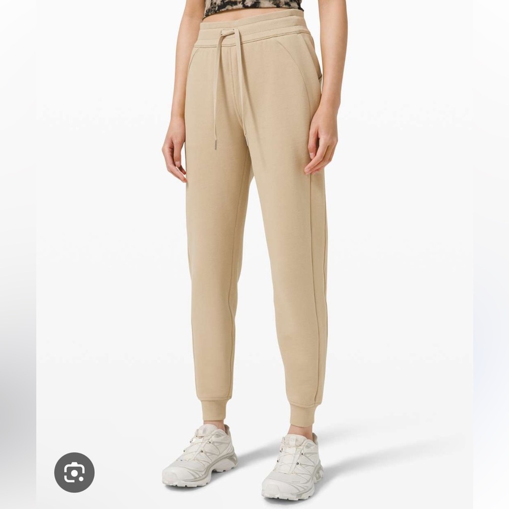 Lululemon High Rise Scuba Joggers Trench